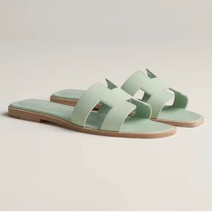 Hermès Oran sandal vert jade